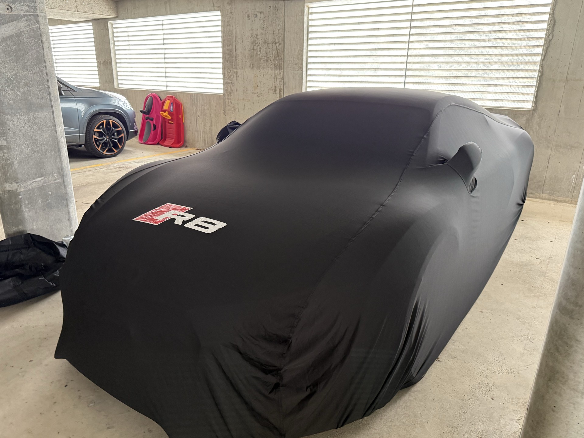AUDI 5.2 FSI V10 plus quattro S-Tronic-image-7
