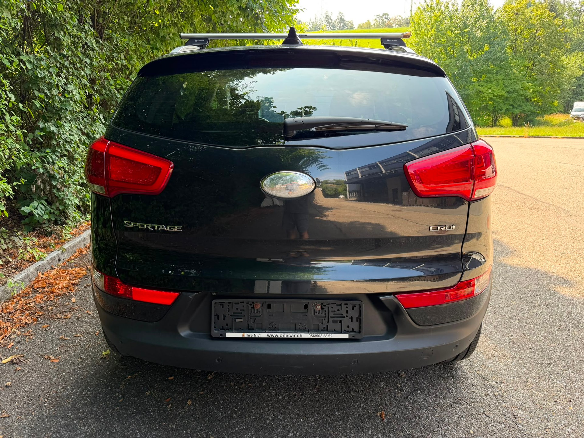 KIA Sportage 2.0 CRDi Style 4WD Automatic-image-3