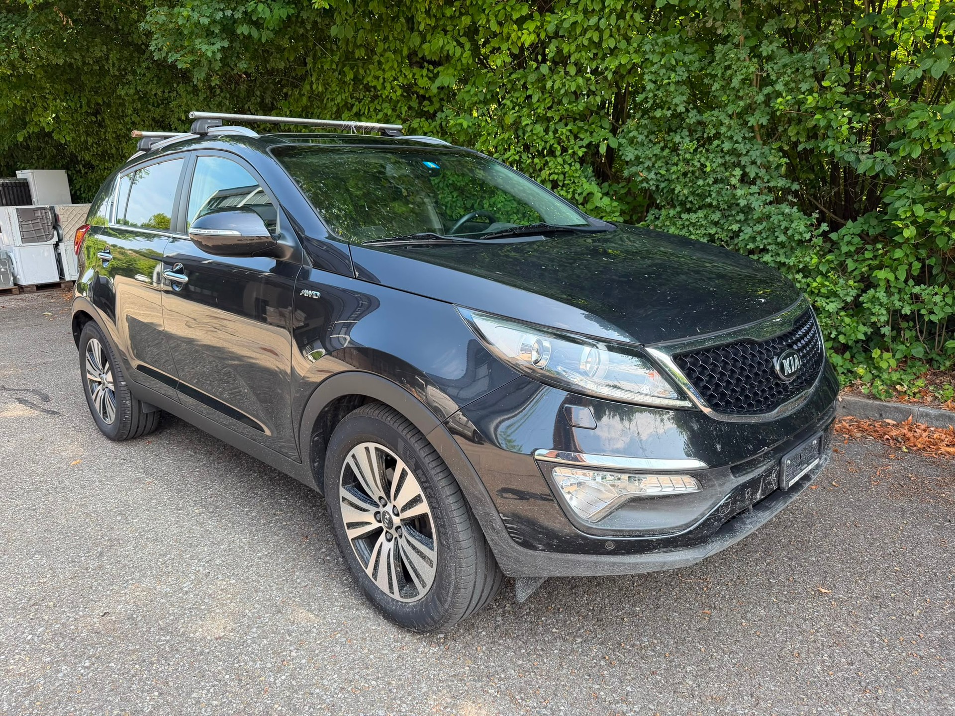 KIA Sportage 2.0 CRDi Style 4WD Automatic-image-2
