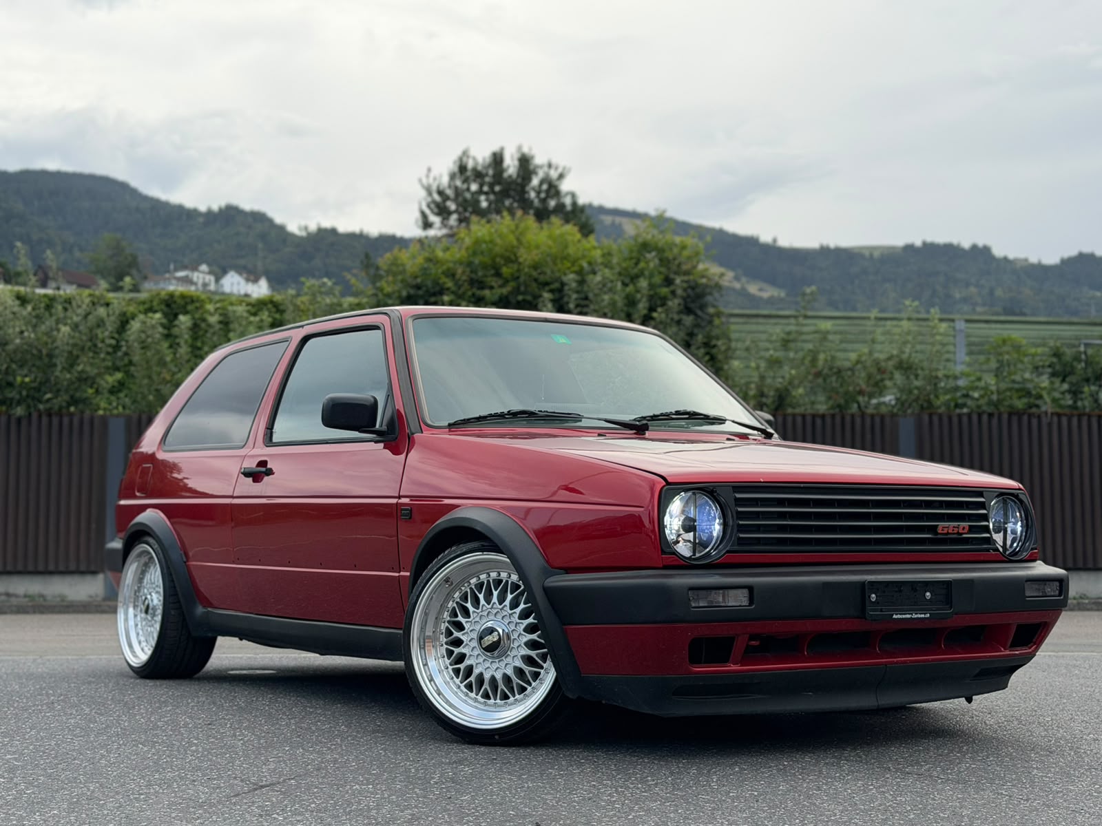 VW Golf 1800 GTI G60 Red&Black Edition-image-3