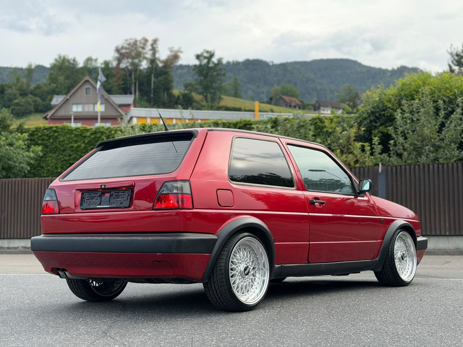 VW Golf 1800 GTI G60 Red&Black Edition-image-4