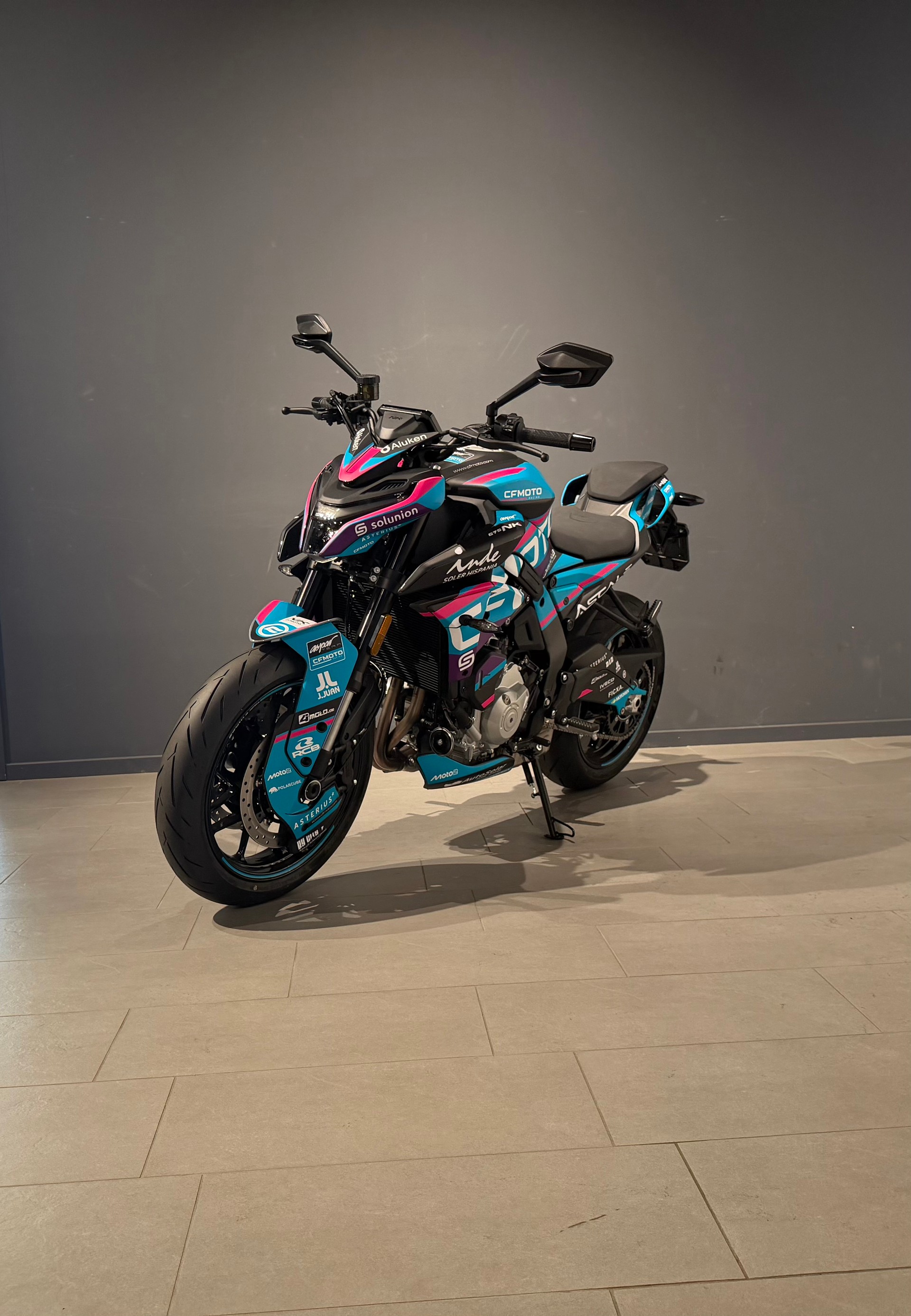 CF MOTO 675 NK 35KW-showroom-element-2