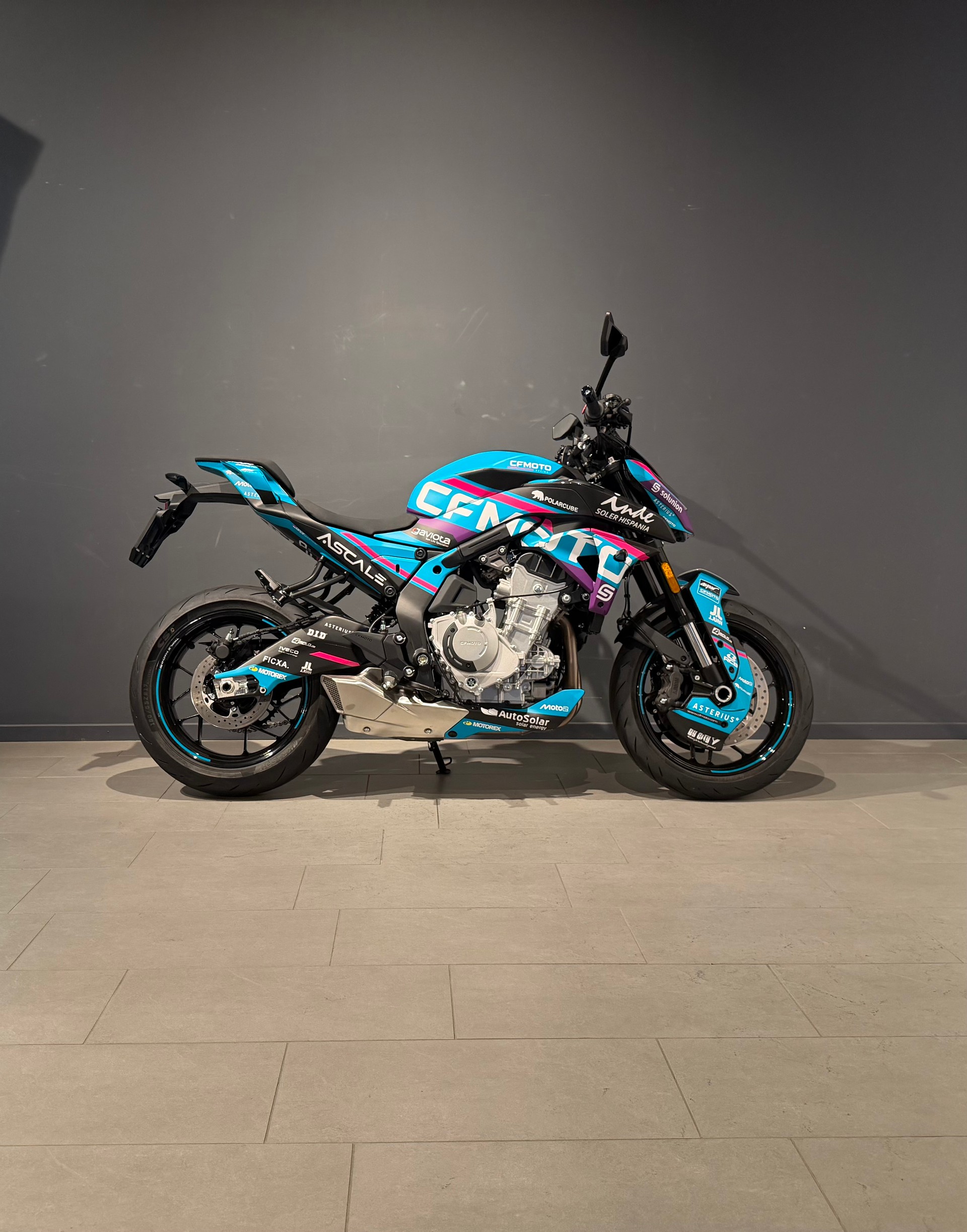 CF MOTO 675 NK 35KW