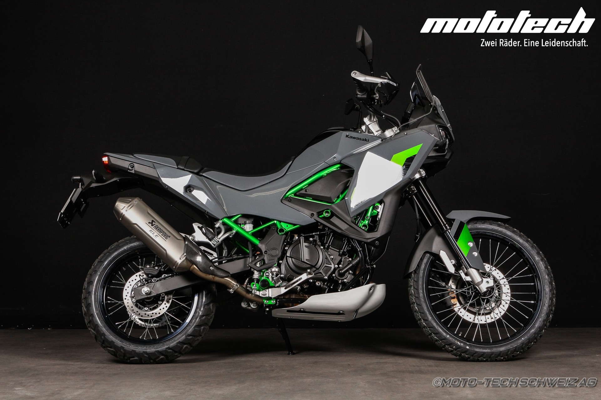 KAWASAKI KLE 500 SE MY26 AKRAPOVIC-showroom-element-1