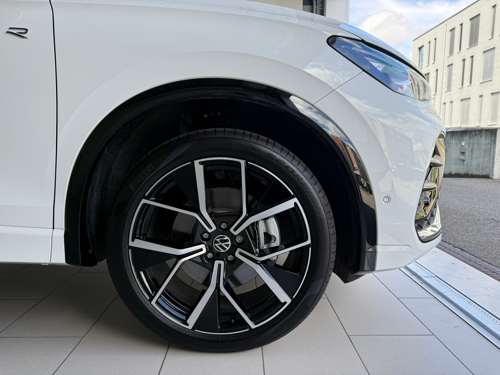 VW Tiguan 1.5 TSI evo2 eHybrid R-Line DSG-image-16