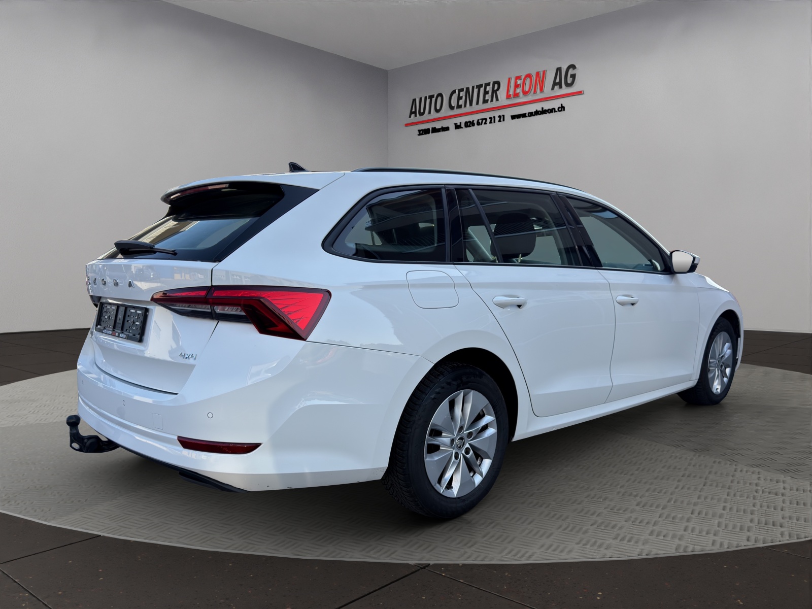 SKODA Octavia Combi 2.0 TDI DSG Ambition 4x4-image-5