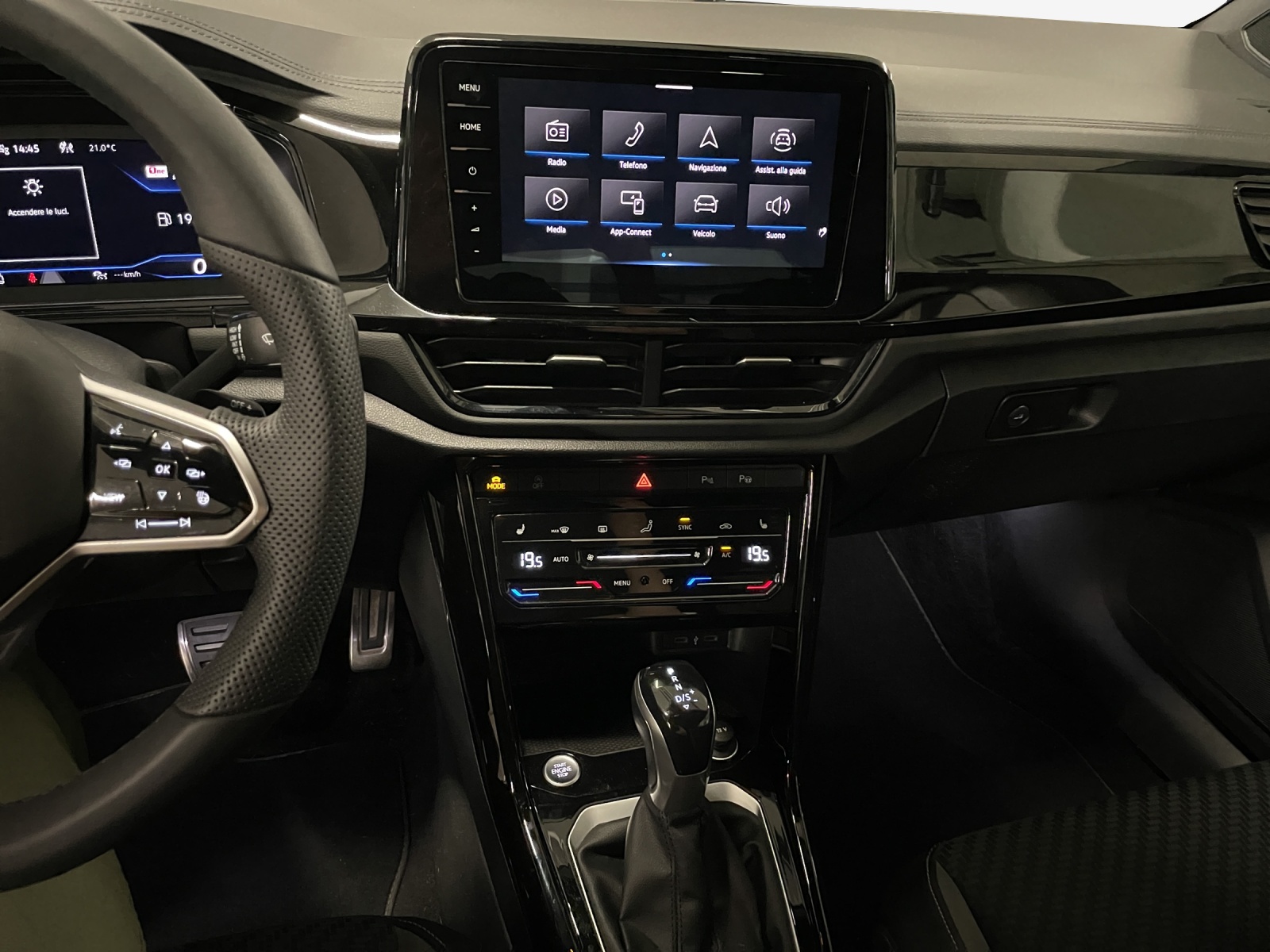 VW T-Roc Cabriolet 1.5 TSI EVO R-Line DSG-image-10