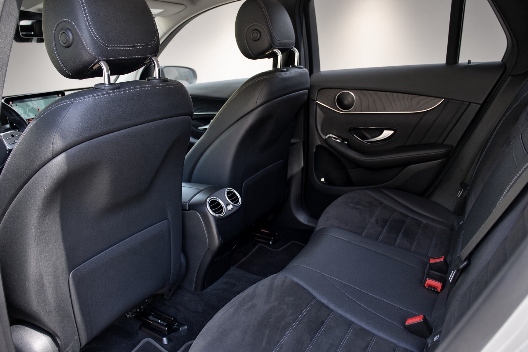 MERCEDES-BENZ GLC 300 d AMG Line 4Matic 9G-Tronic-image-9