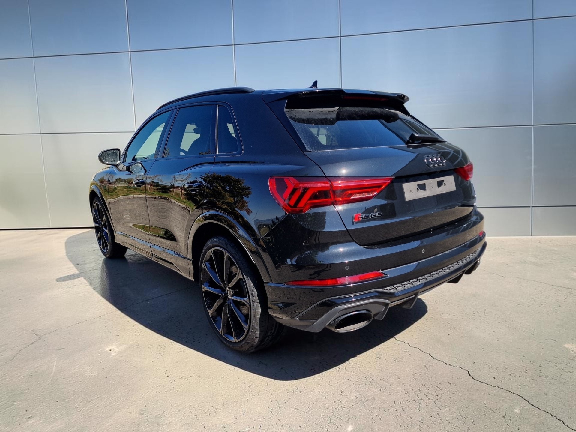 AUDI RS Q3 2.5 TFSI quattro S tronic RS Sportauspuff 24Mt Gara-image-5