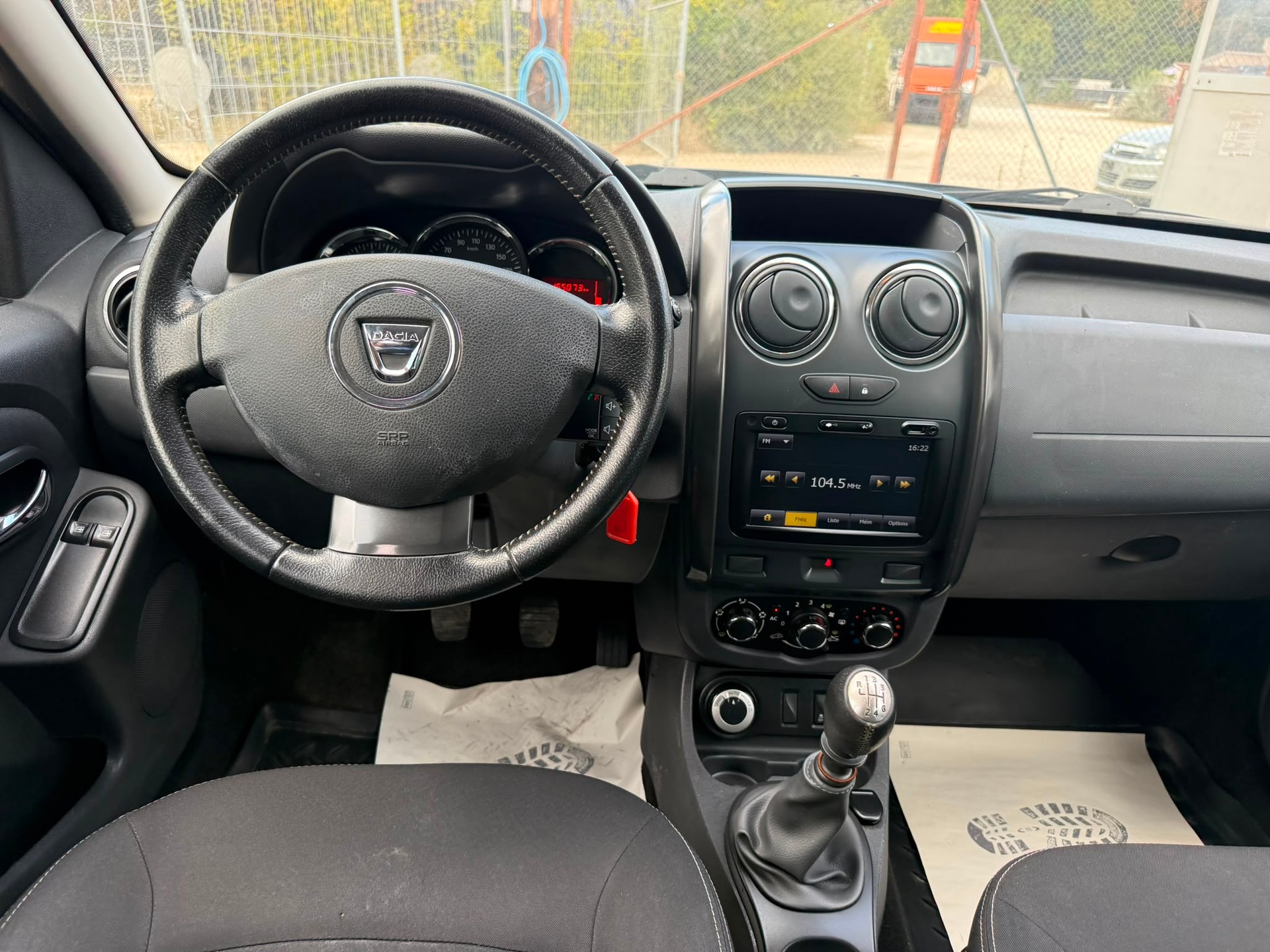 DACIA Duster 1.6 4x4-image-14