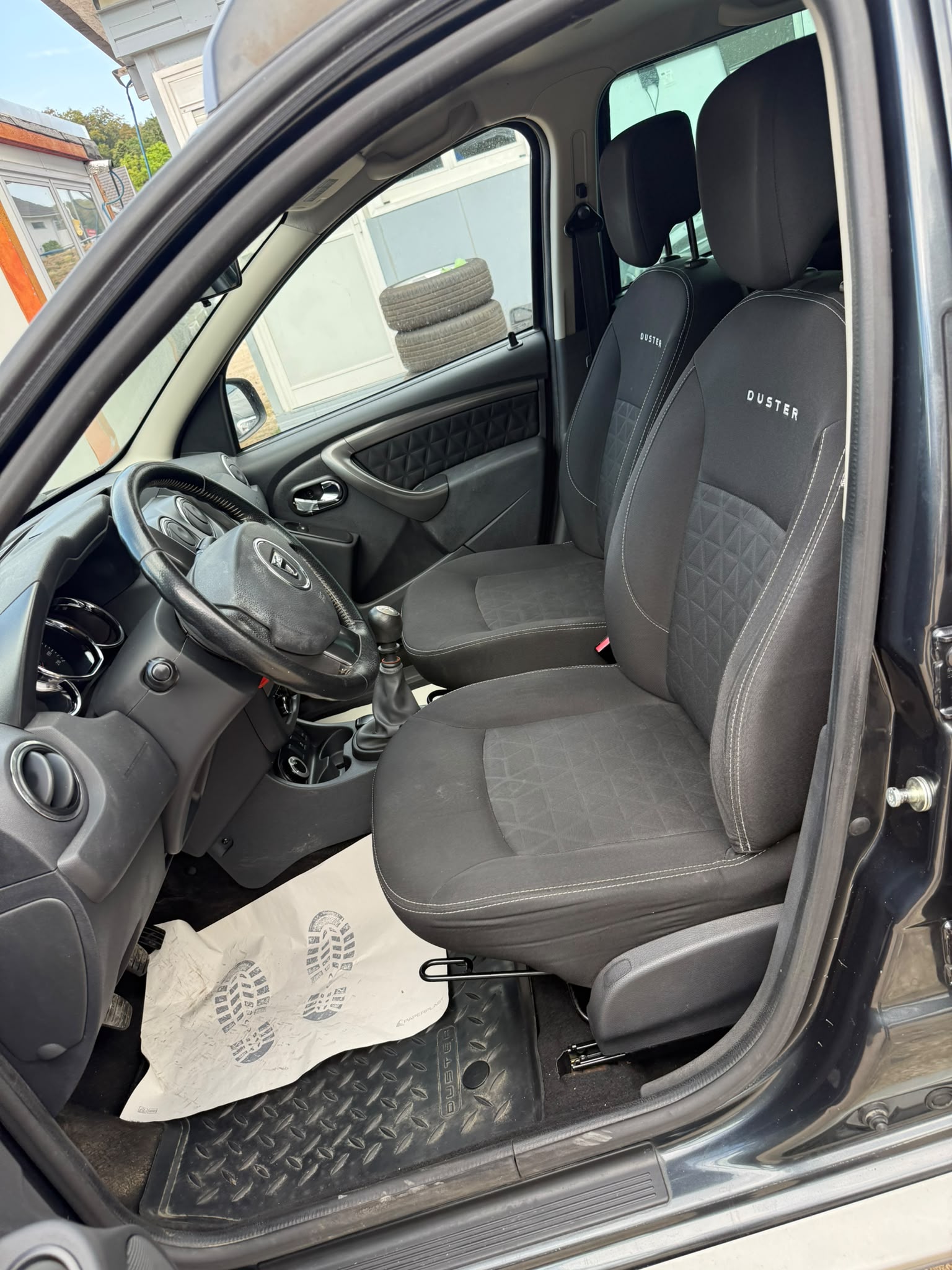 DACIA Duster 1.6 4x4-image-12