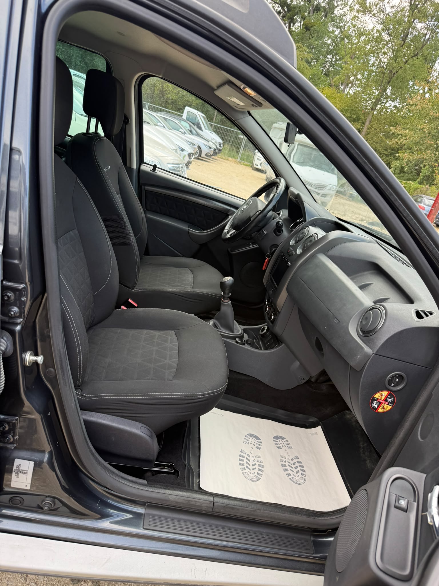 DACIA Duster 1.6 4x4-image-11