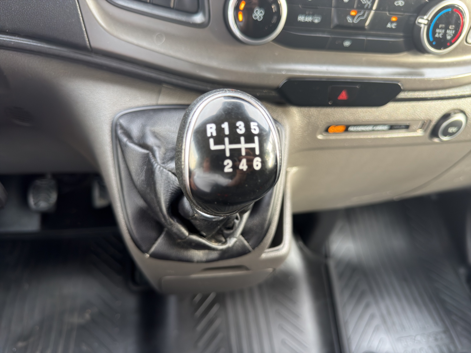 FORD Transit Custom Van 280 L1H1Trend-image-21