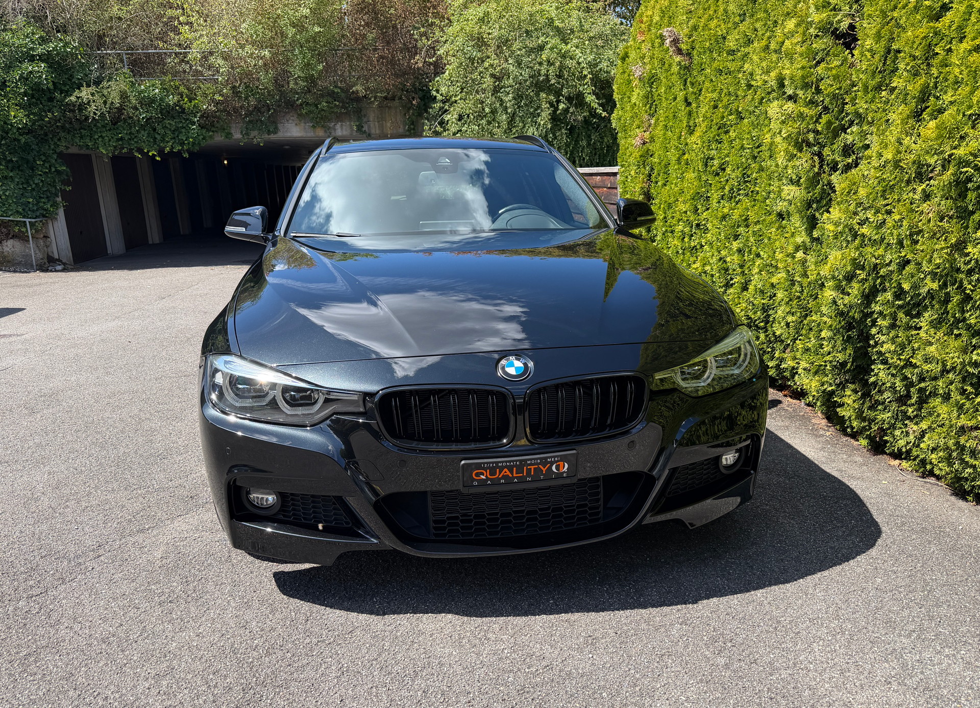 BMW 330i xDrive Touring M Sport Steptronic-image-7