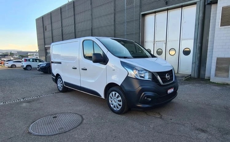 NISSAN NV300 dCi 125 2.9 L1H1 Comfort ** 3-Plätzer ** RF-Kamera ** Anh-Kupplung ** Werkstatt-Einrichtung **-image-0