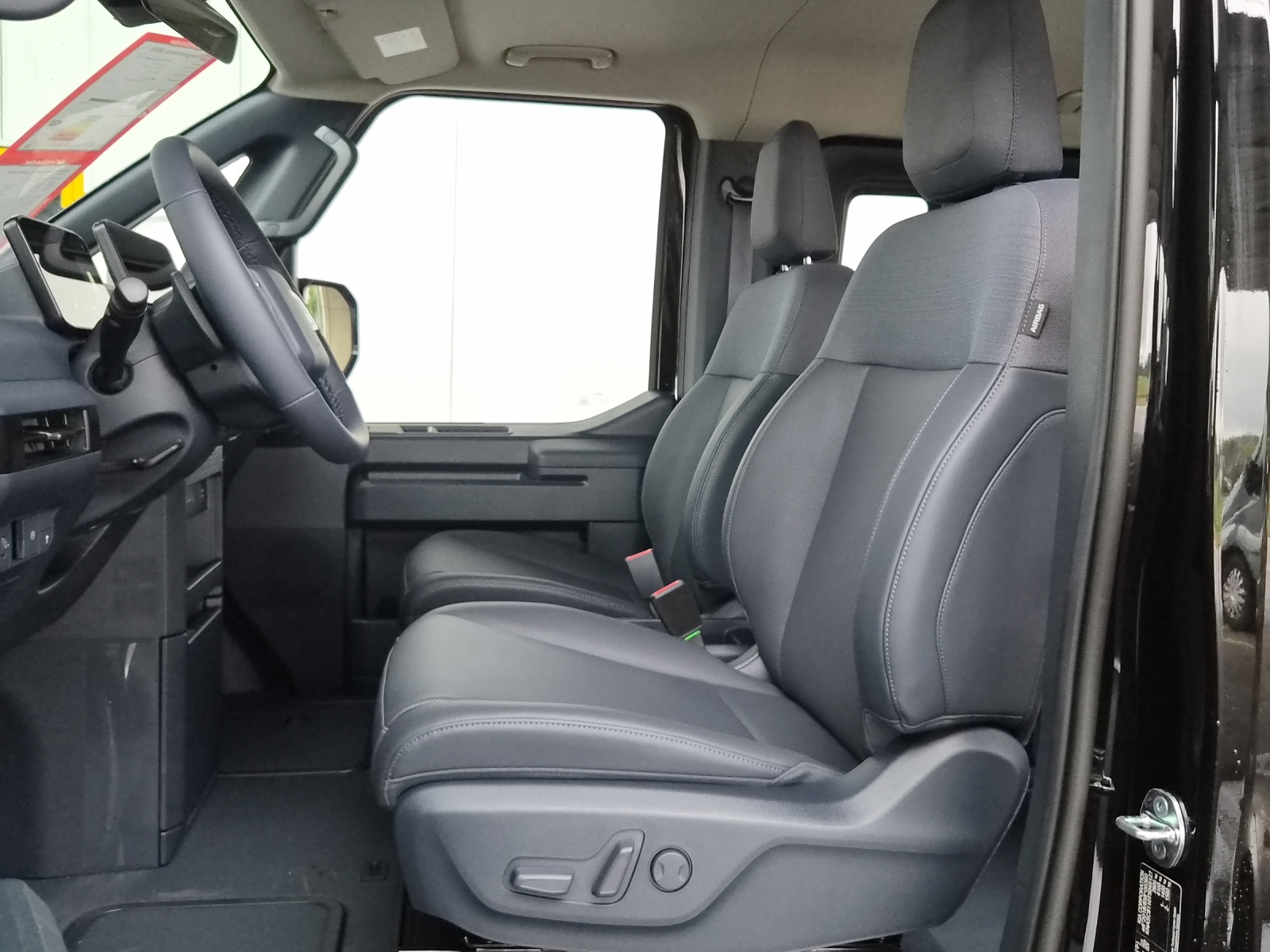 KIA PV5 Passenger 71.2 kWh Elite-image-6