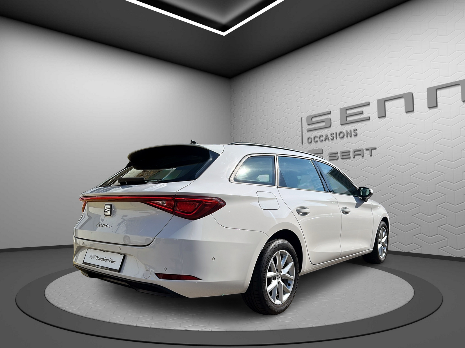 SEAT Leon ST 1.0 eTSI mHEV DSG Style-image-5