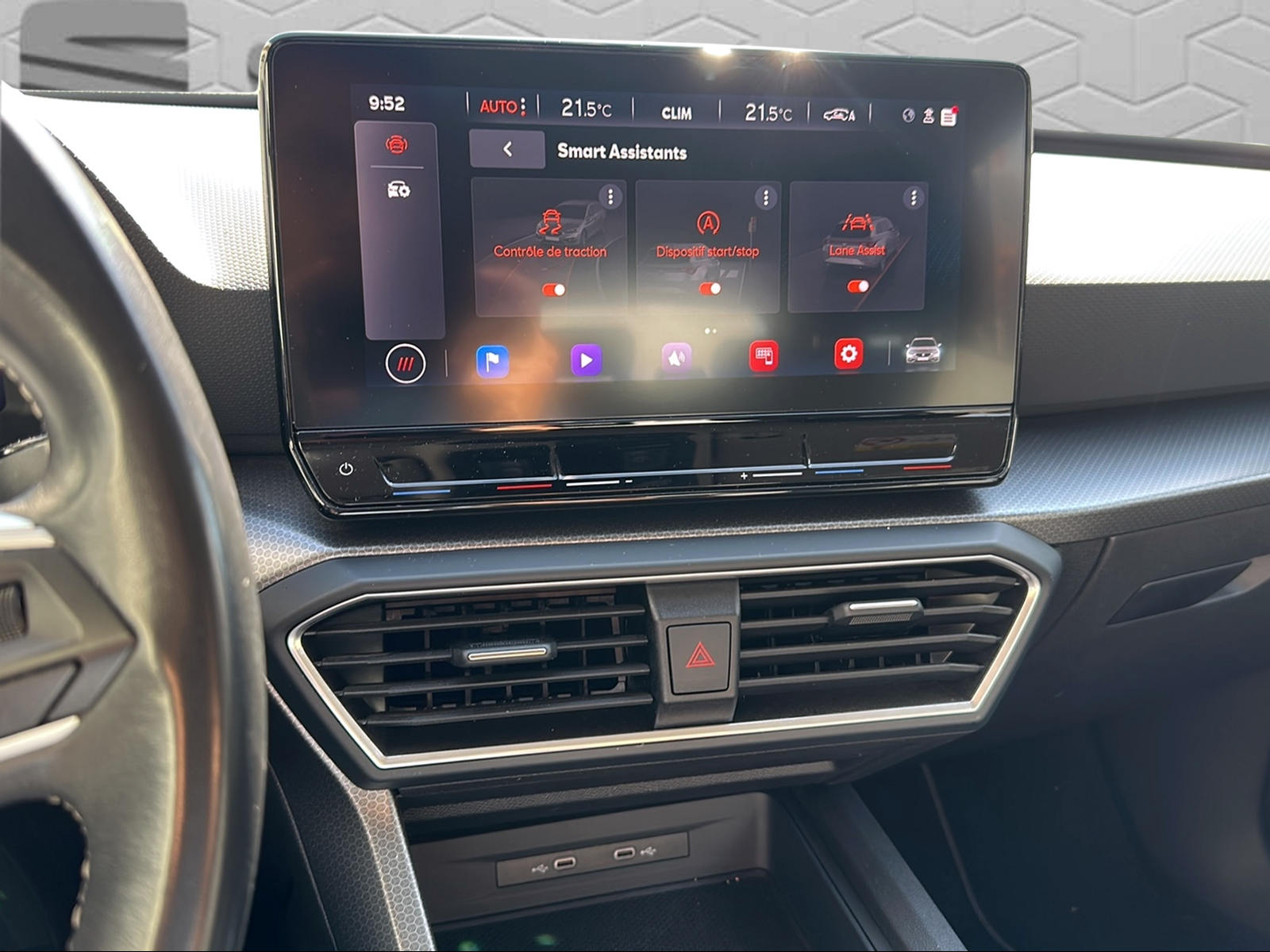SEAT Leon ST 1.0 eTSI mHEV DSG Style-image-18