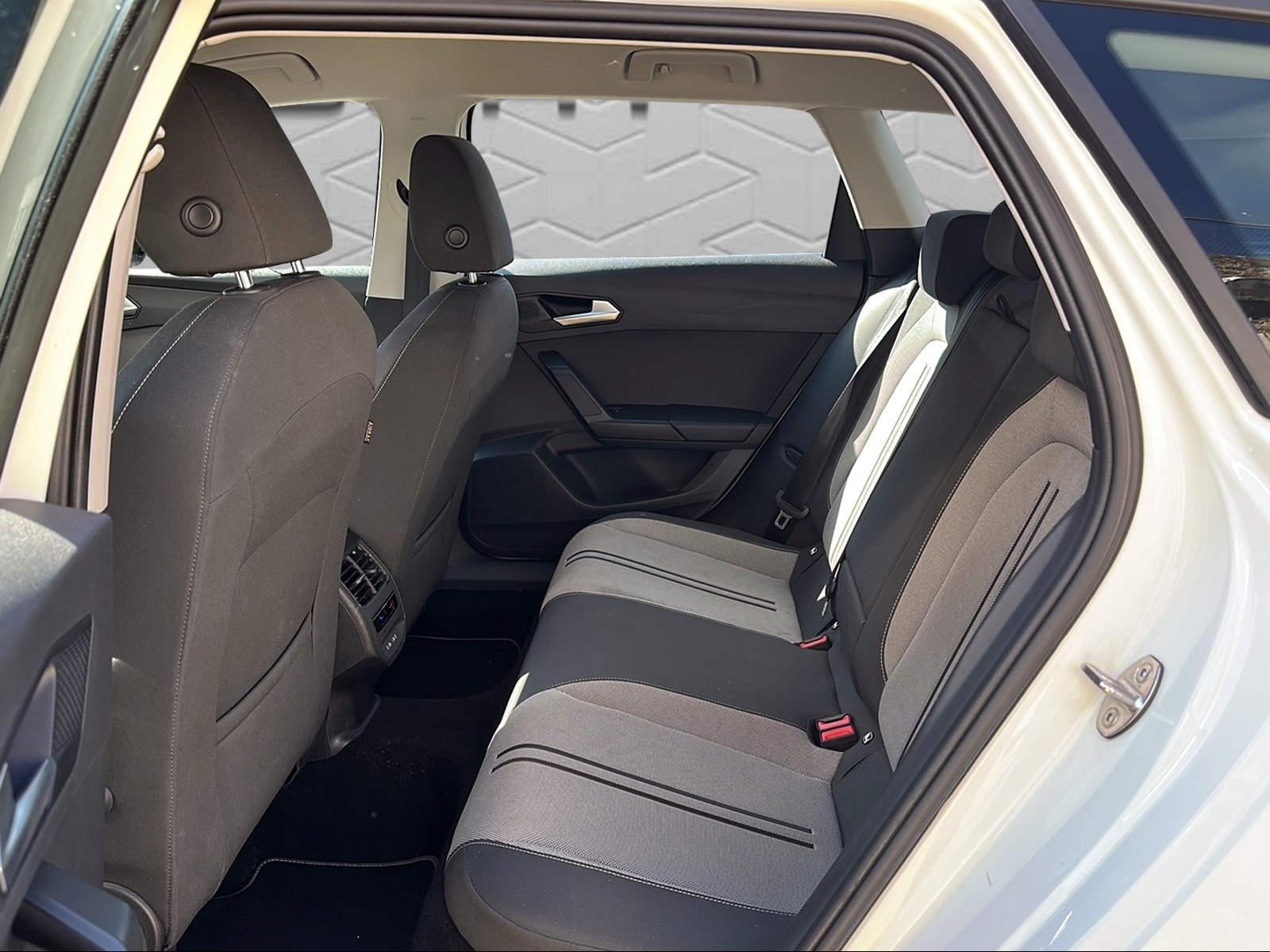 SEAT Leon ST 1.0 eTSI mHEV DSG Style-image-15