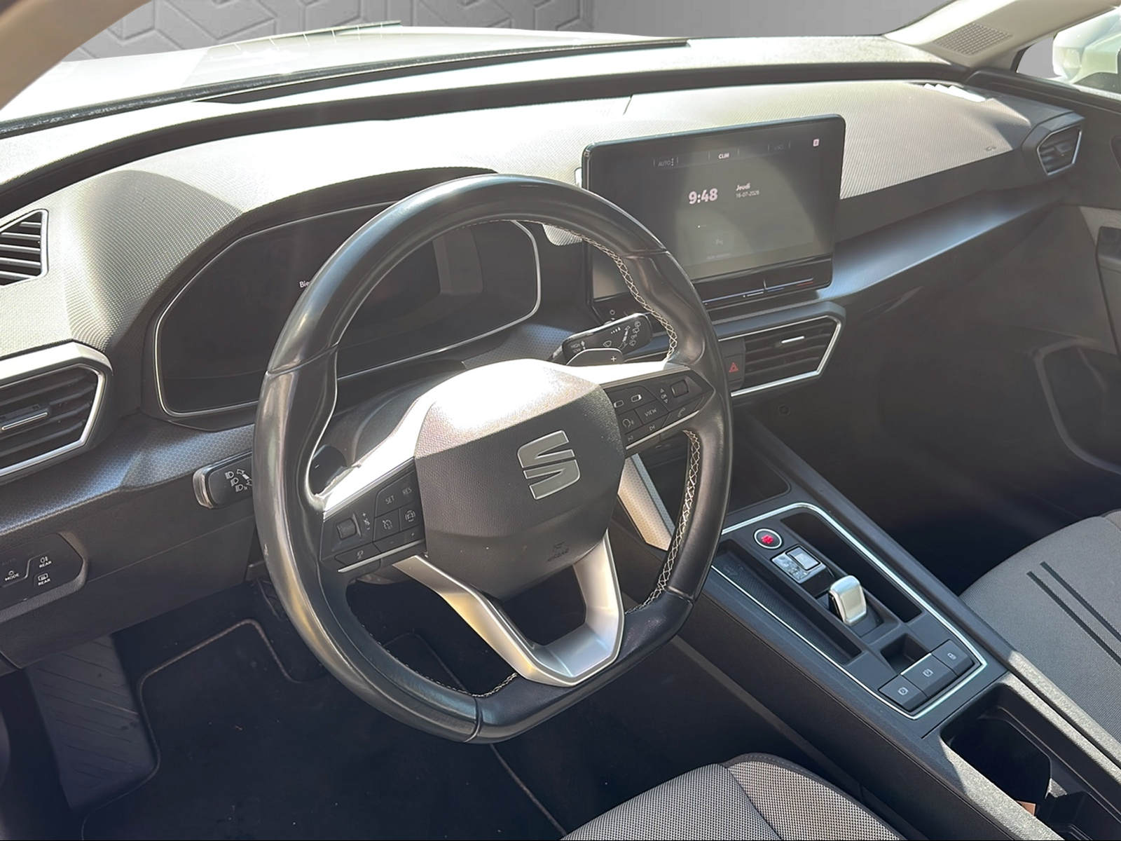 SEAT Leon ST 1.0 eTSI mHEV DSG Style-image-11