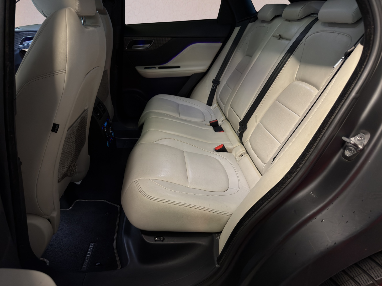 JAGUAR F-Pace 3.0 TD R-Sport AWD Automatik-image-17