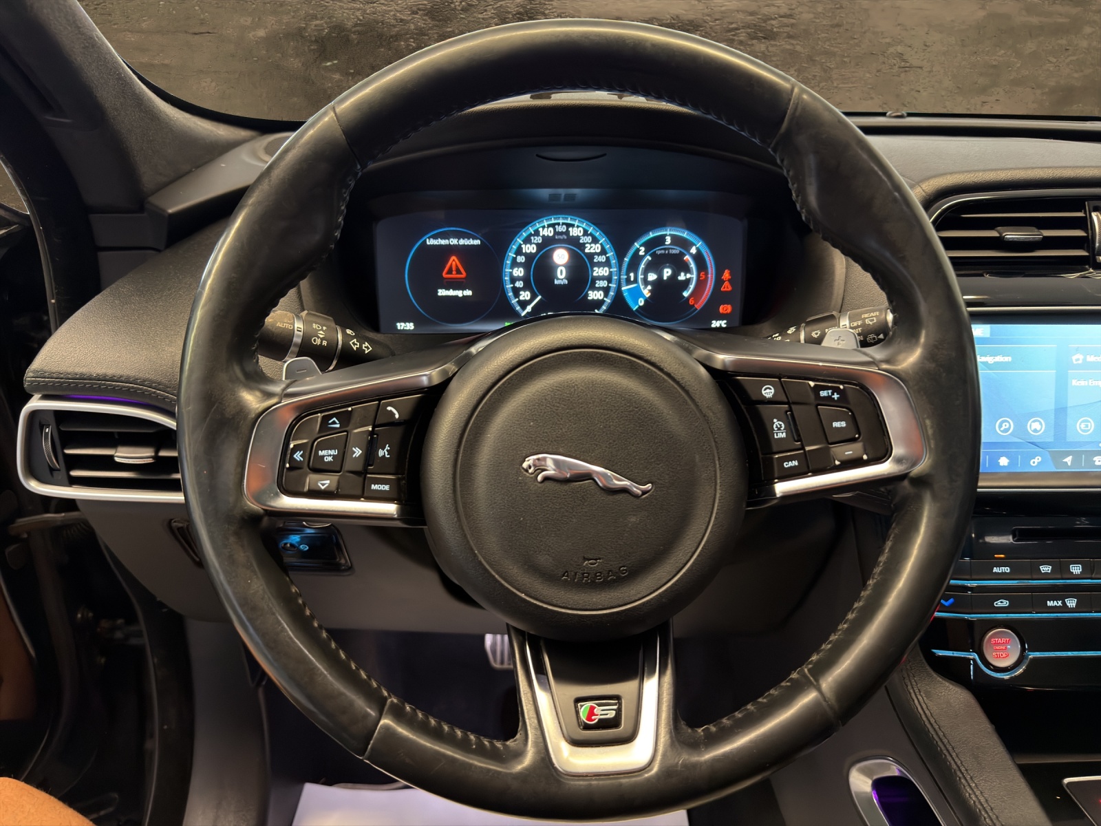 JAGUAR F-Pace 3.0 TD R-Sport AWD Automatik-image-8