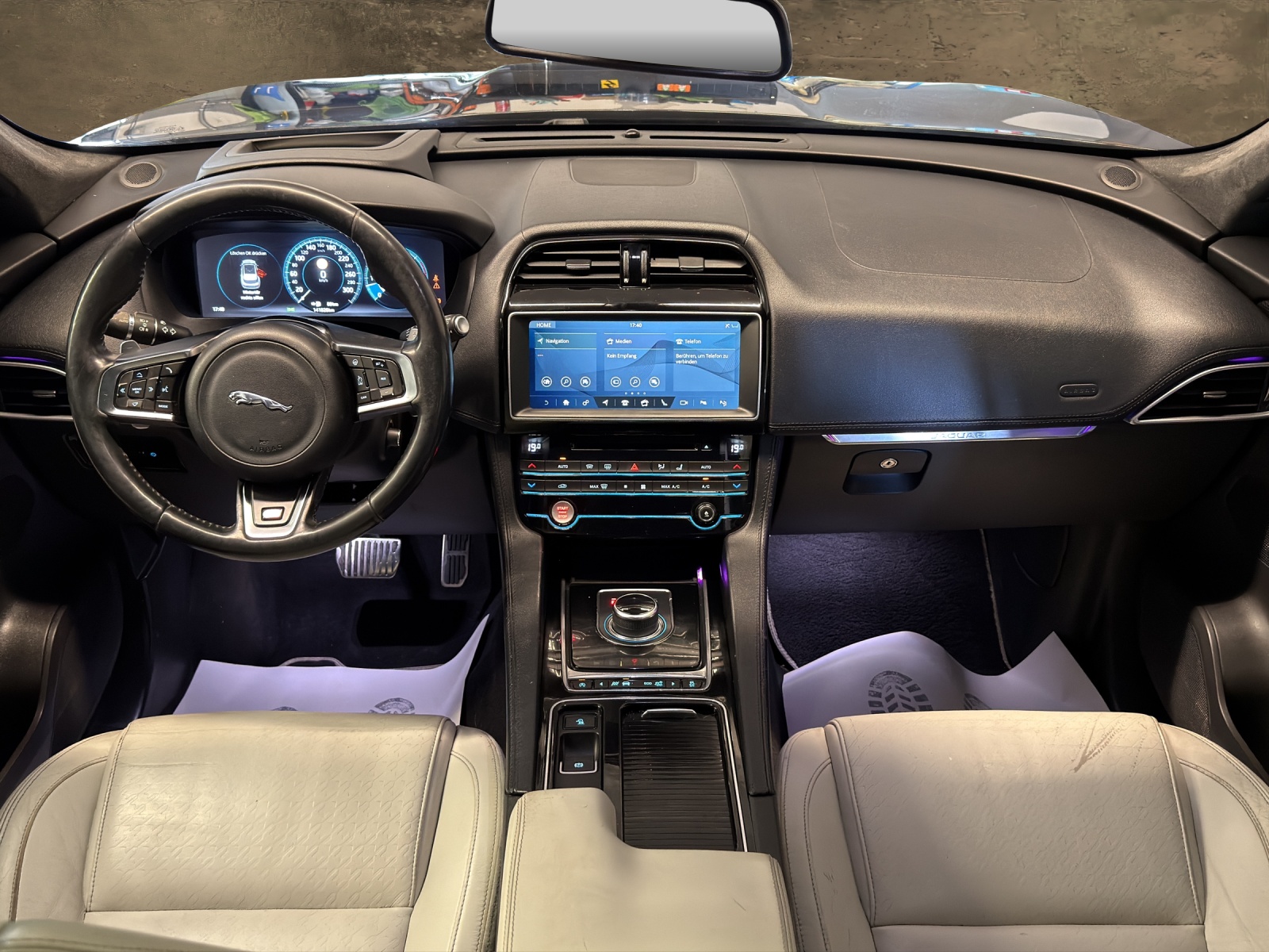 JAGUAR F-Pace 3.0 TD R-Sport AWD Automatik-image-3