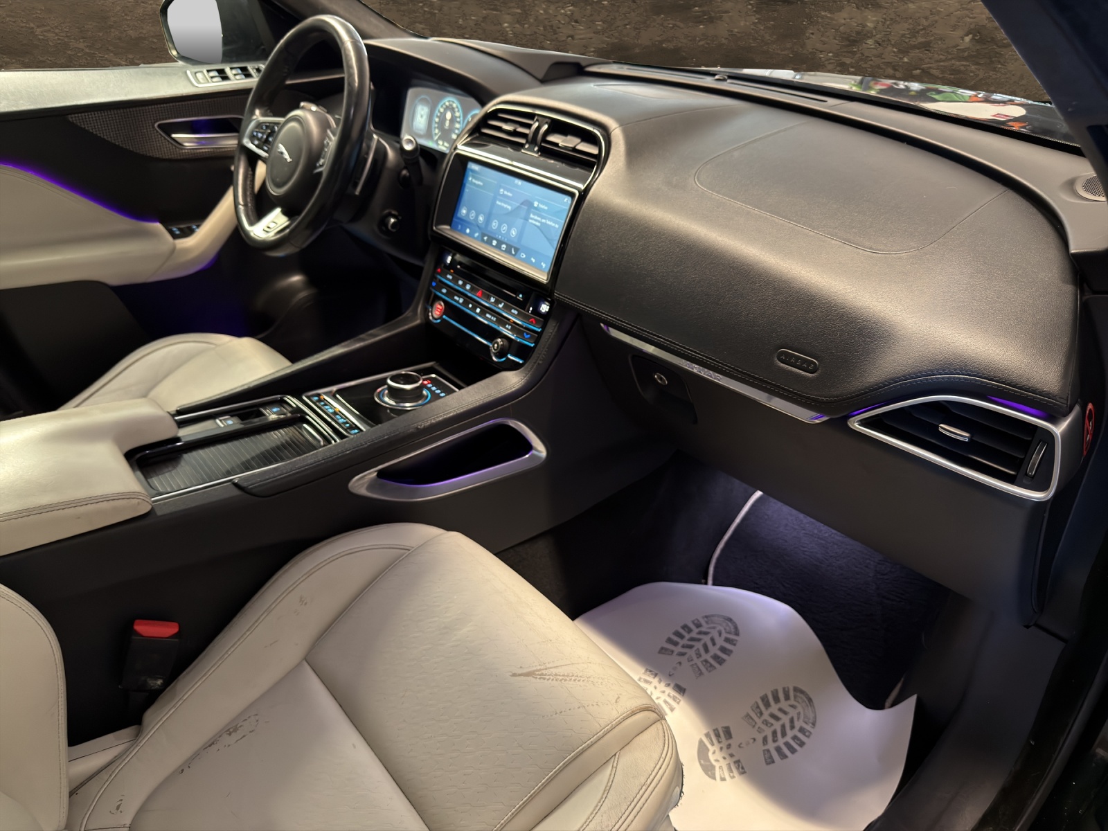 JAGUAR F-Pace 3.0 TD R-Sport AWD Automatik-image-12
