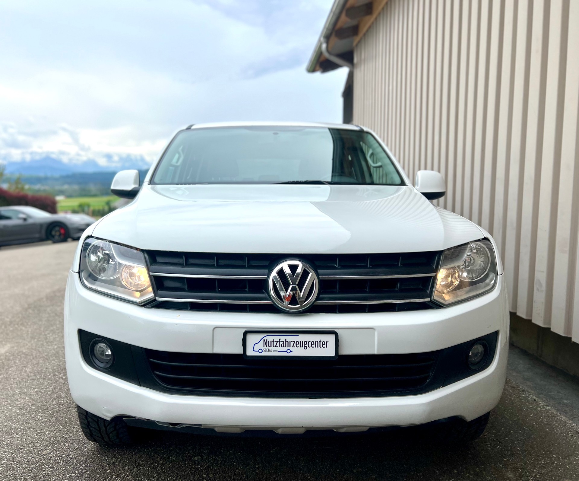 VW Amarok 2.0 TDI Startline 4Motion by Nutzfahrzeugcenter Seetal "3500kg AHK"-image-2