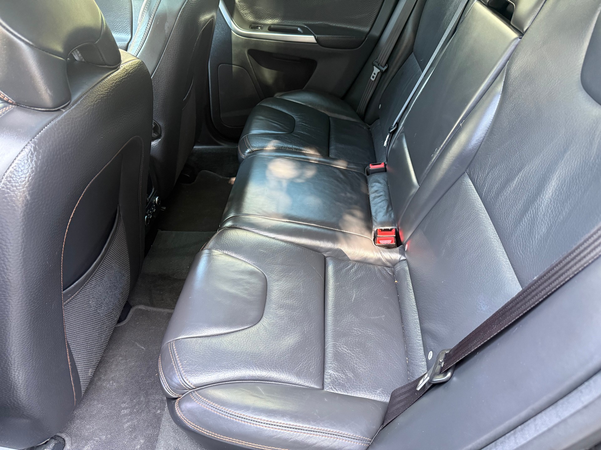 VOLVO XC60 D5 AWD Summum Geartronic-image-9