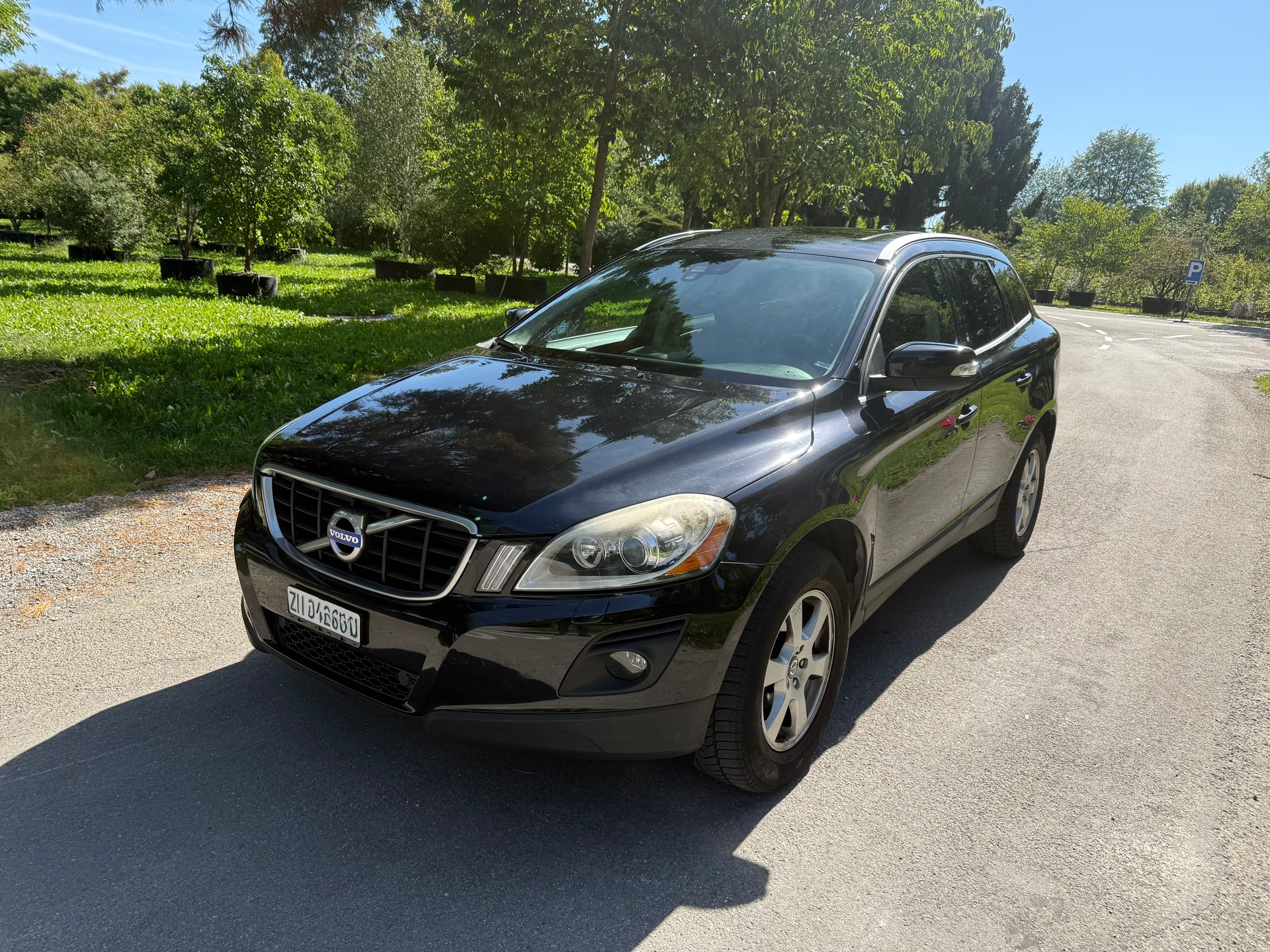 VOLVO XC60 D5 AWD Summum Geartronic-image-0