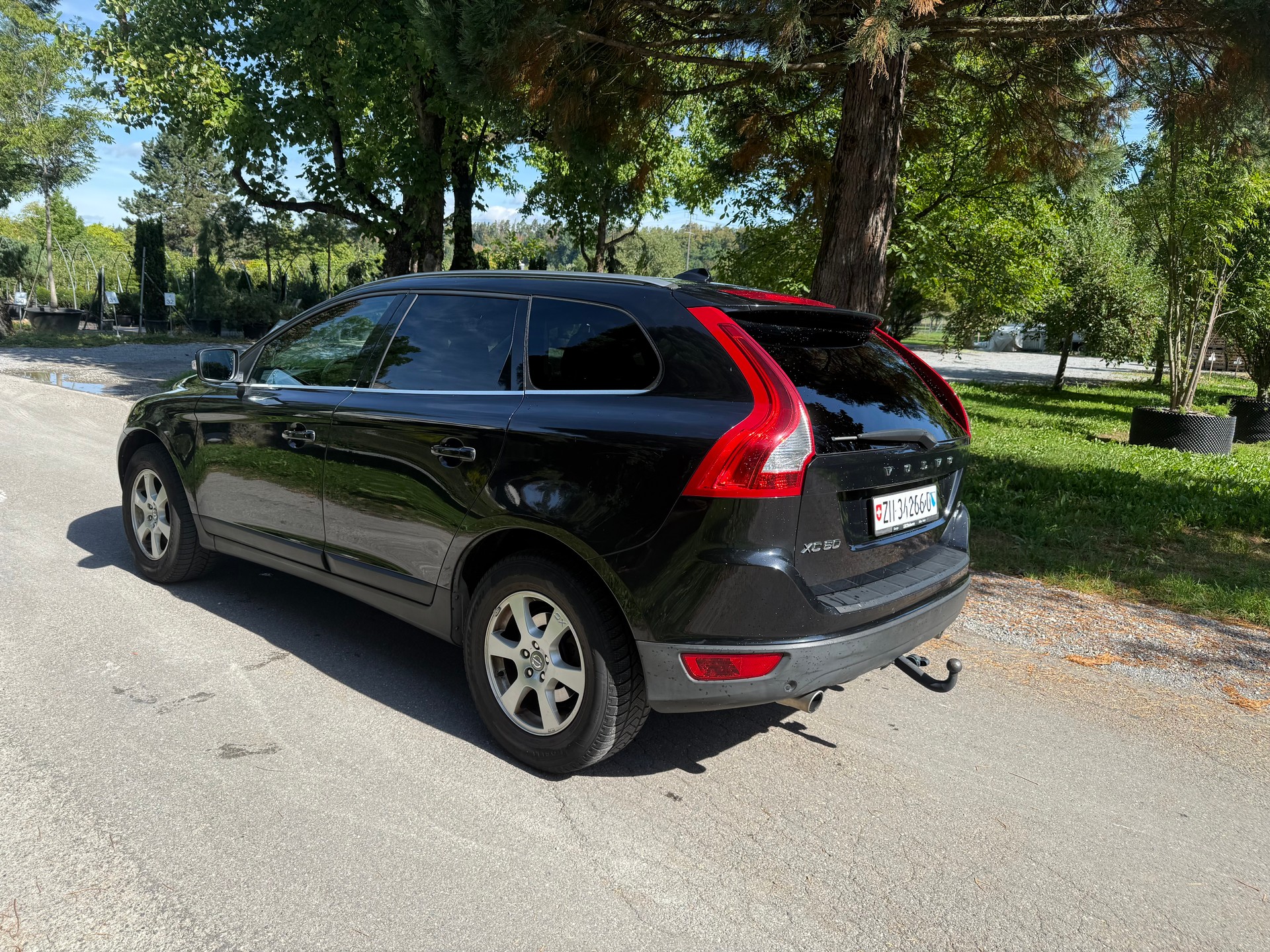 VOLVO XC60 D5 AWD Summum Geartronic-image-2