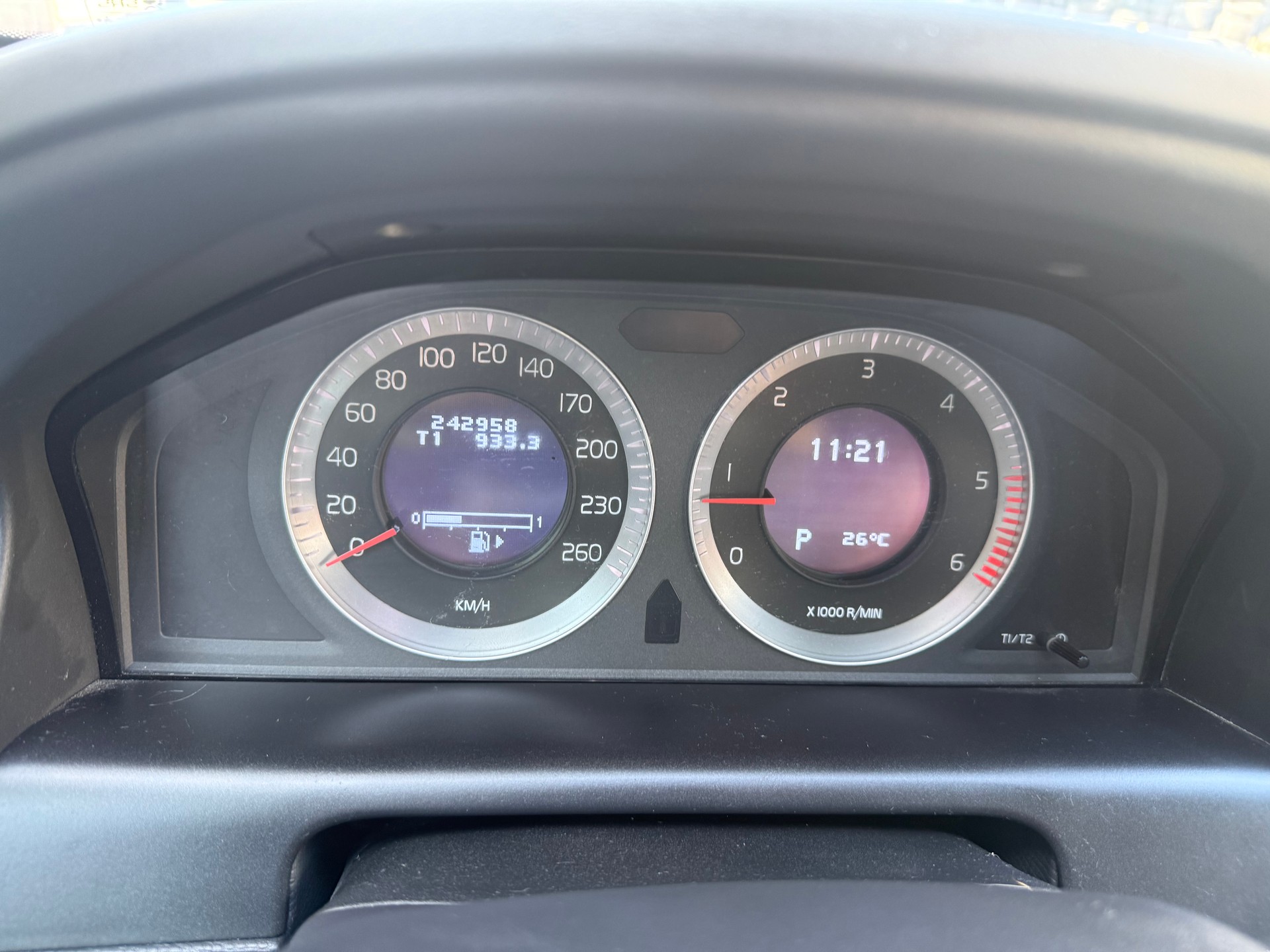 VOLVO XC60 D5 AWD Summum Geartronic-image-12