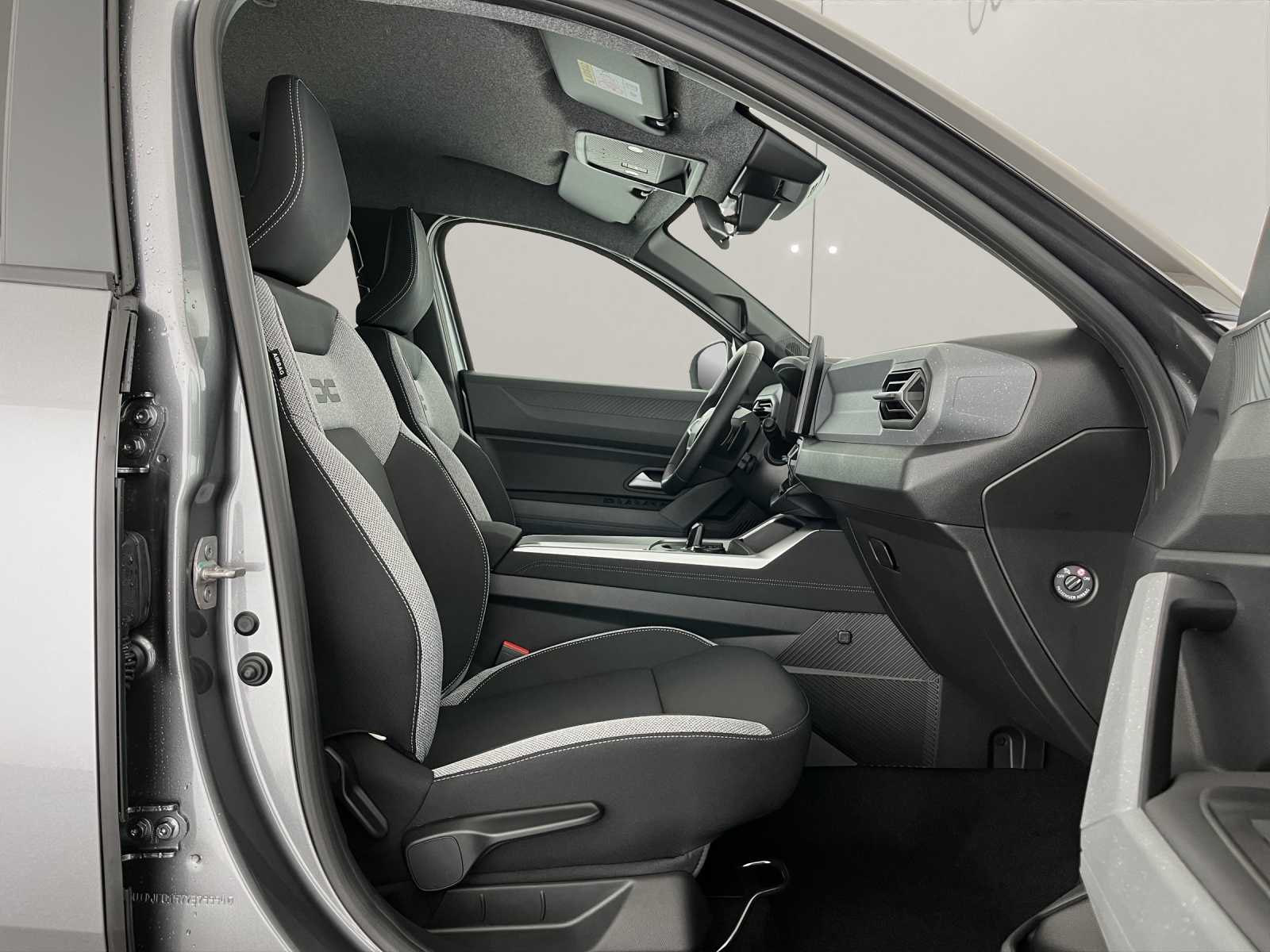 DACIA Bigster 1.2 Hybrid Journey 4WD-image-15