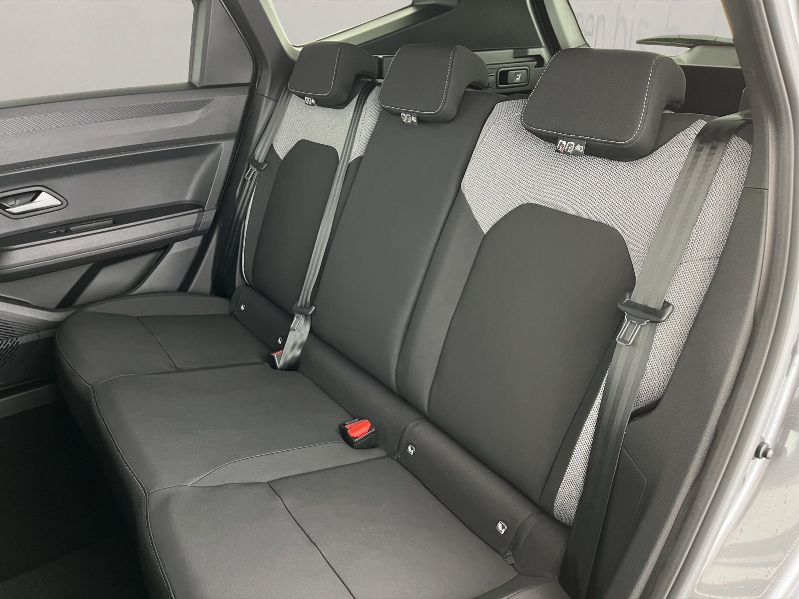 DACIA Bigster 1.2 Hybrid Journey 4WD-image-16