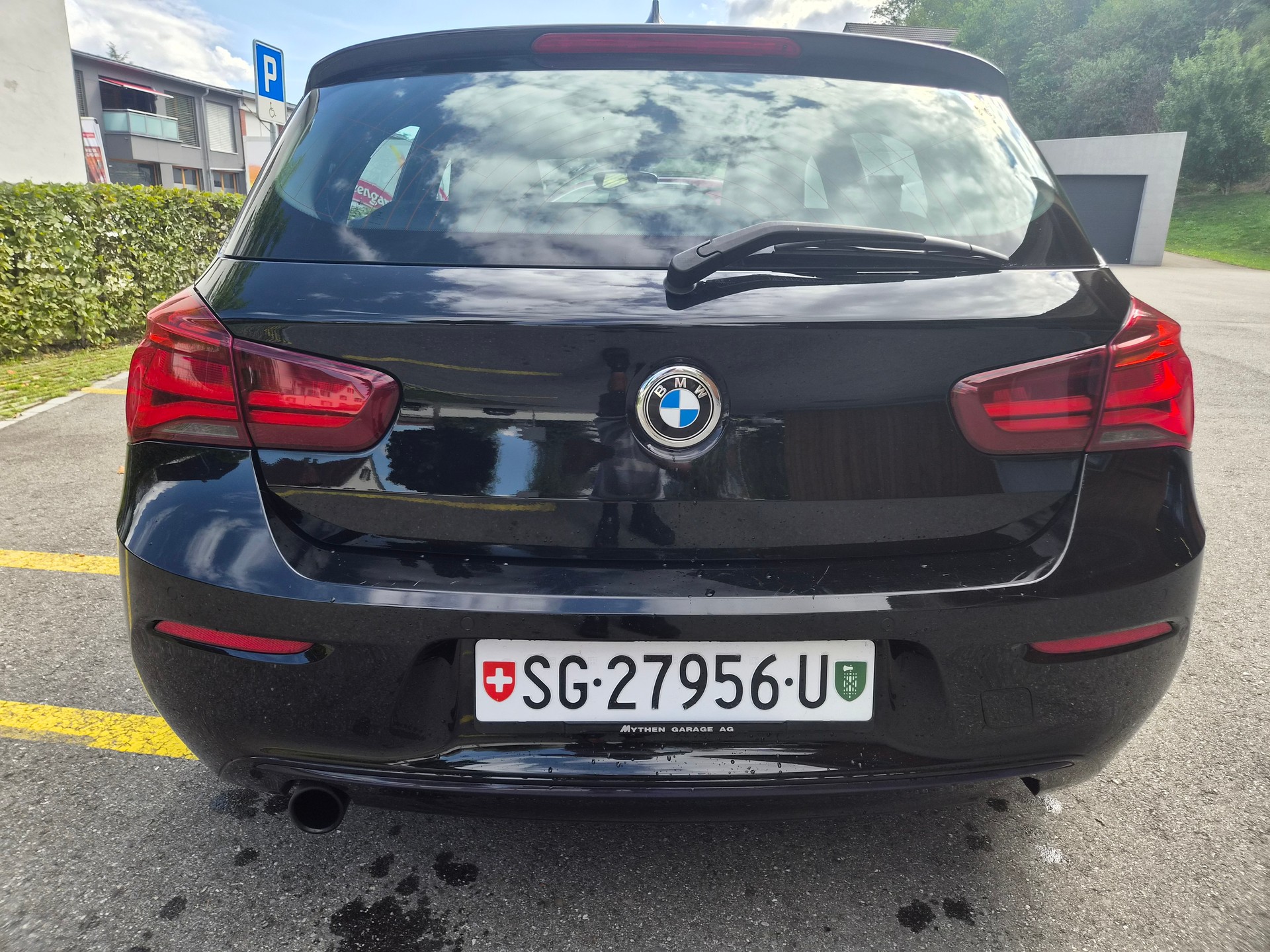 BMW 118i Sport Line-image-7