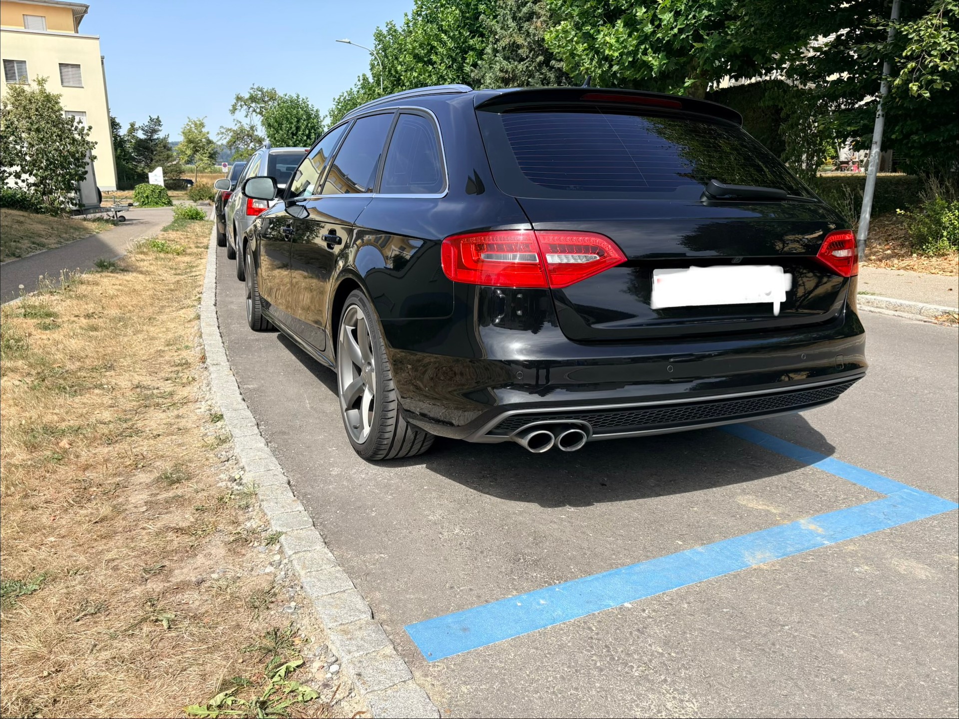 AUDI 2.0 TDI 190 quattro S-Tronic-image-0