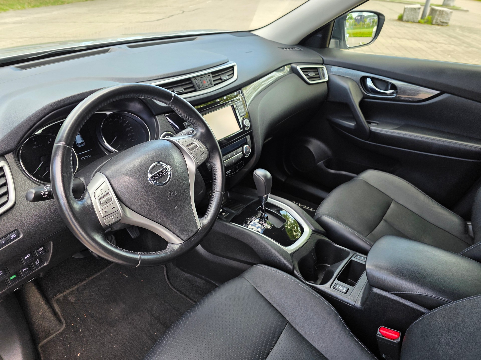 NISSAN X-Trail 1.6 dCi tekna Xtronic CVT-image-14