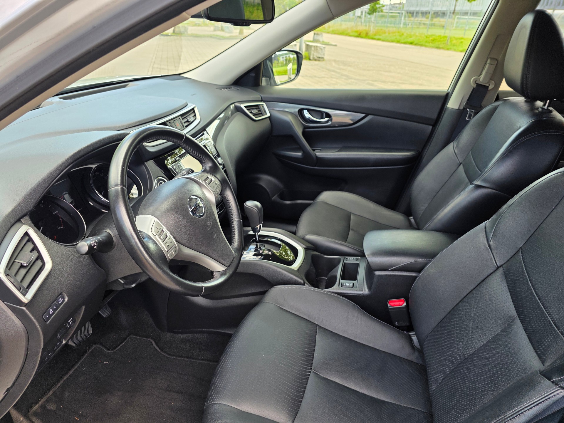 NISSAN X-Trail 1.6 dCi tekna Xtronic CVT-image-15