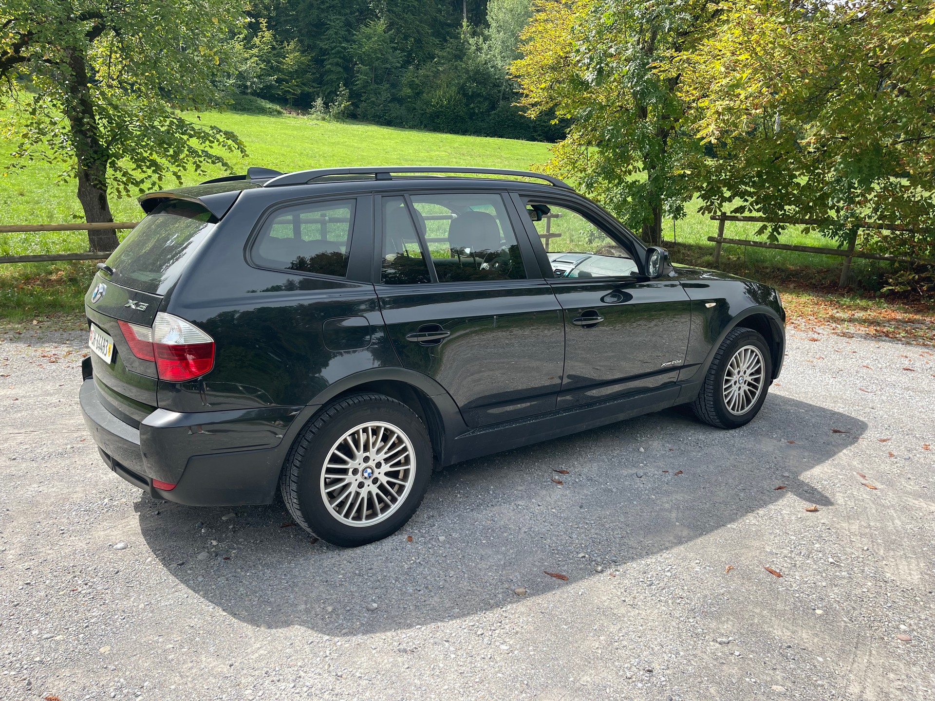 BMW xDrive 20d-image-2