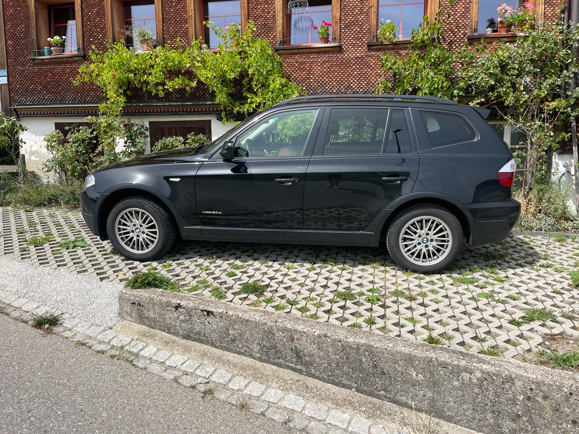 BMW xDrive 20d-image-1
