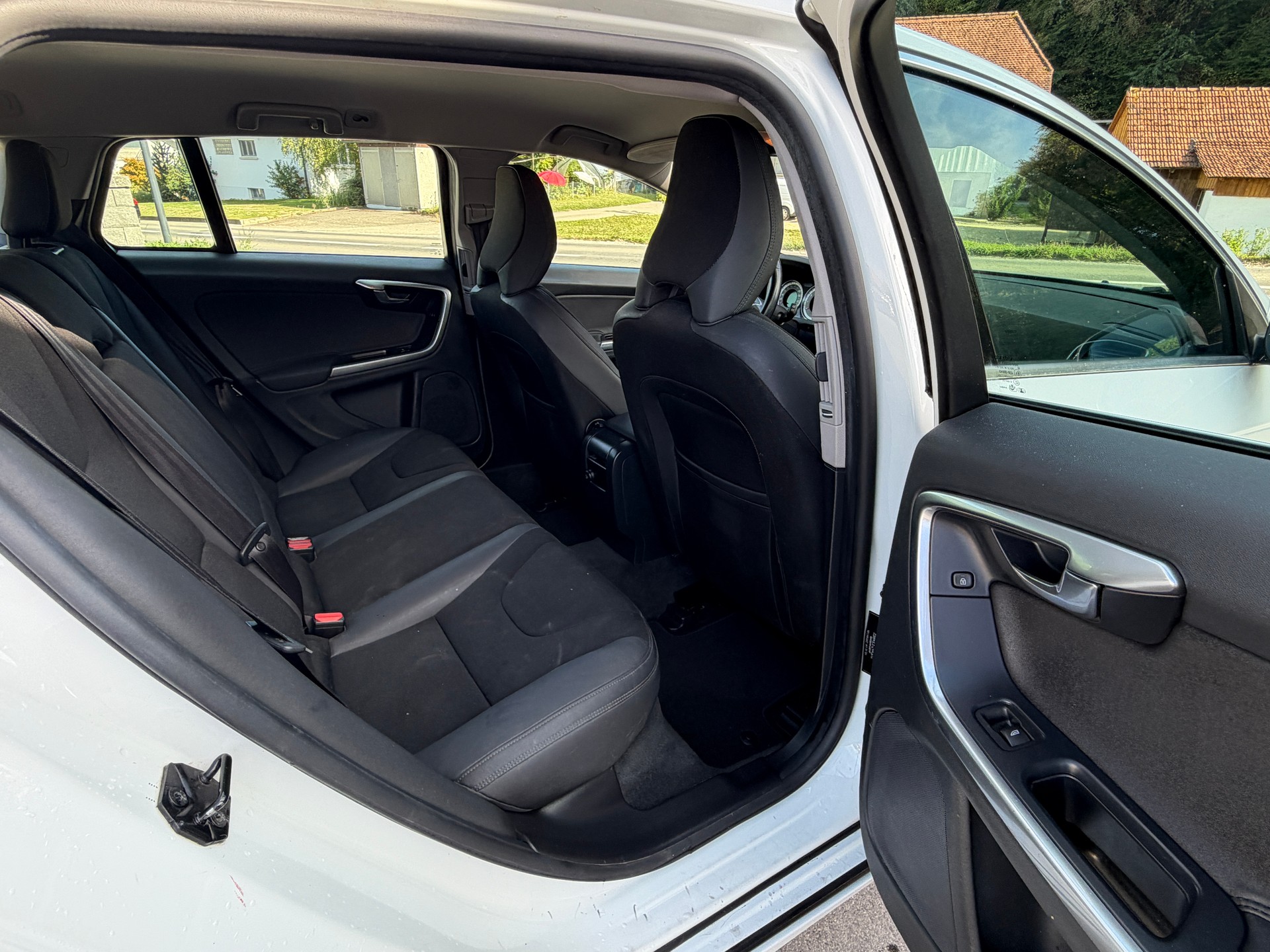 VOLVO V60 T5 Summum-image-8