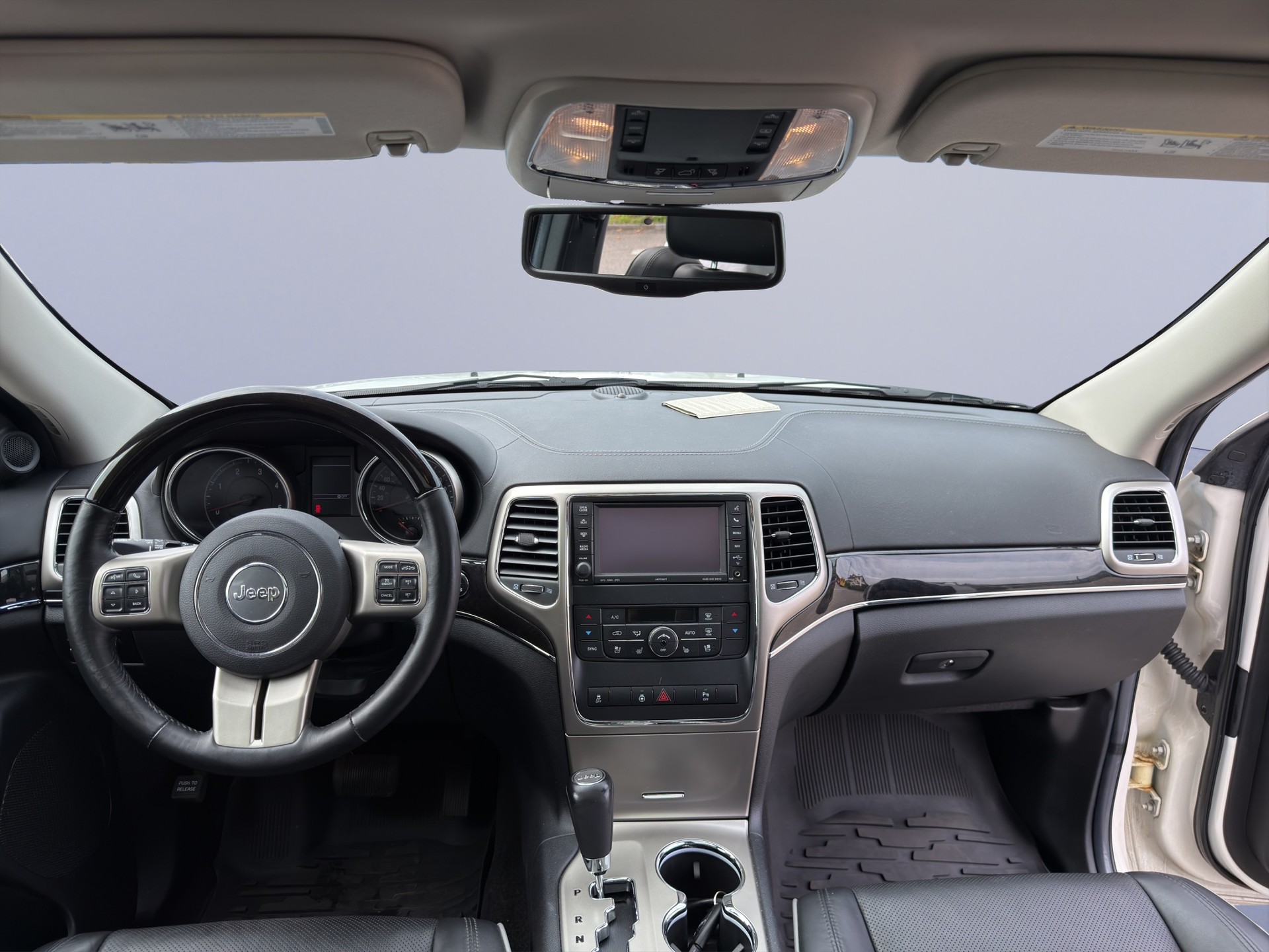 JEEP Grand Cherokee 3.0 CRD Overland Automatic-image-8