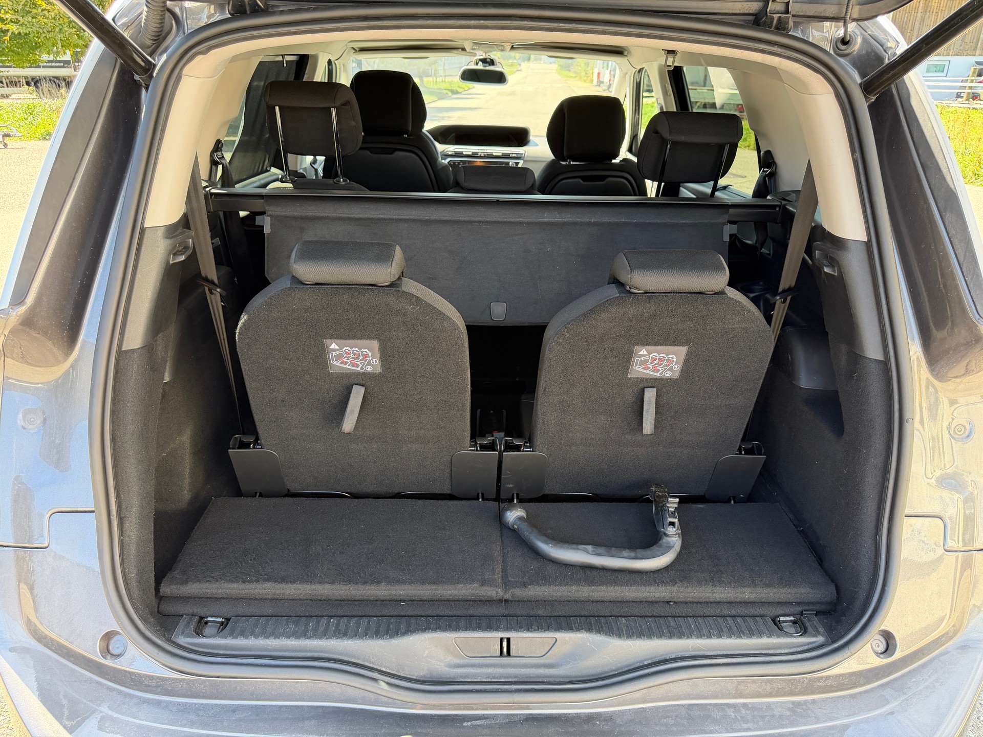 CITROEN Grand C4 Spacetourer 2.0 BlueHDi Shine EAT8-image-13