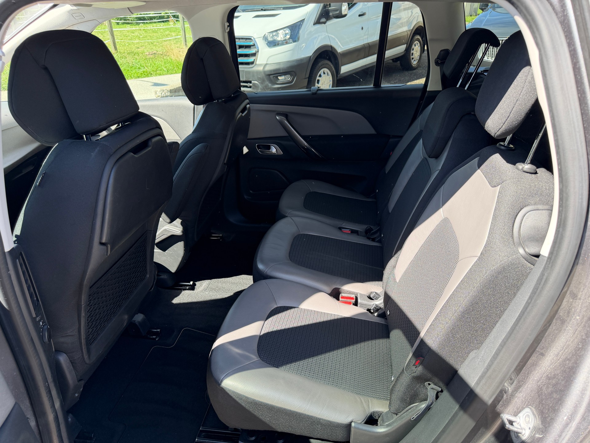 CITROEN Grand C4 Spacetourer 2.0 BlueHDi Shine EAT8-image-10