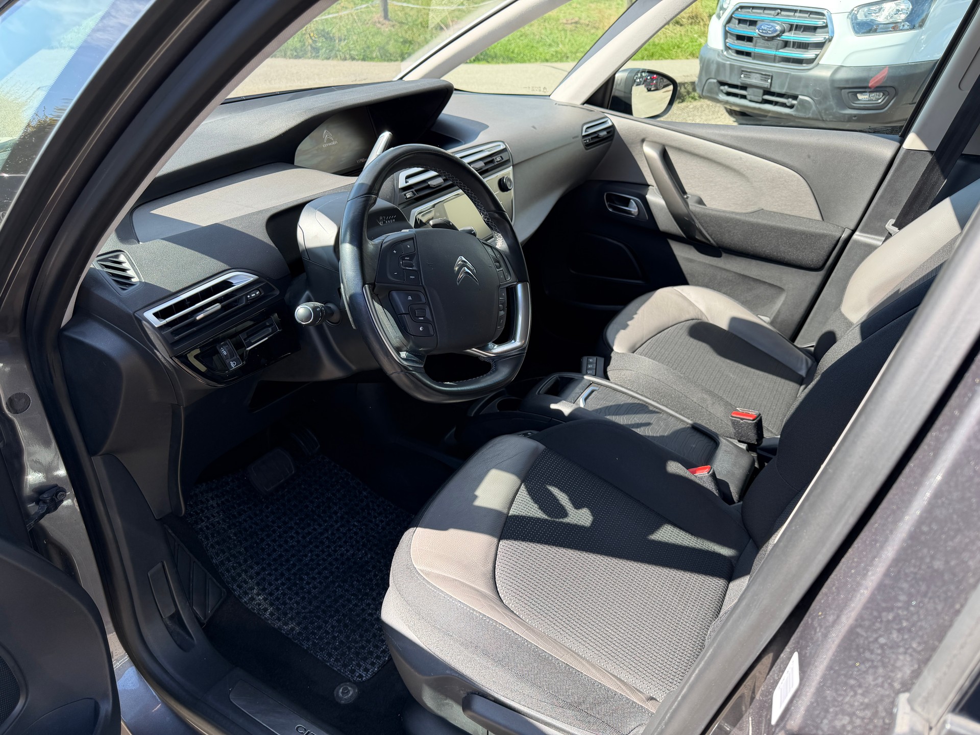 CITROEN Grand C4 Spacetourer 2.0 BlueHDi Shine EAT8-image-8