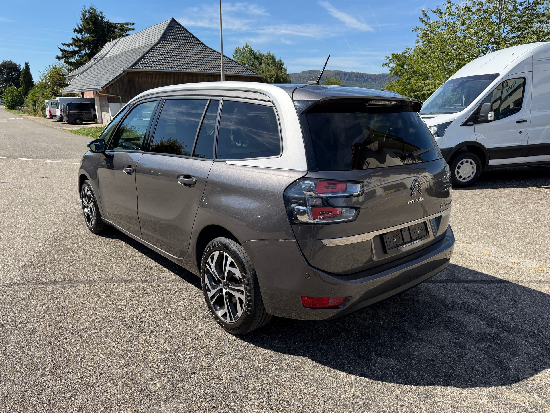 CITROEN Grand C4 Spacetourer 2.0 BlueHDi Shine EAT8-image-2