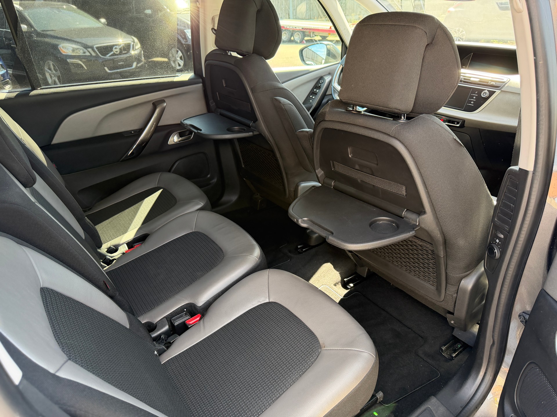 CITROEN Grand C4 Spacetourer 2.0 BlueHDi Shine EAT8-image-11