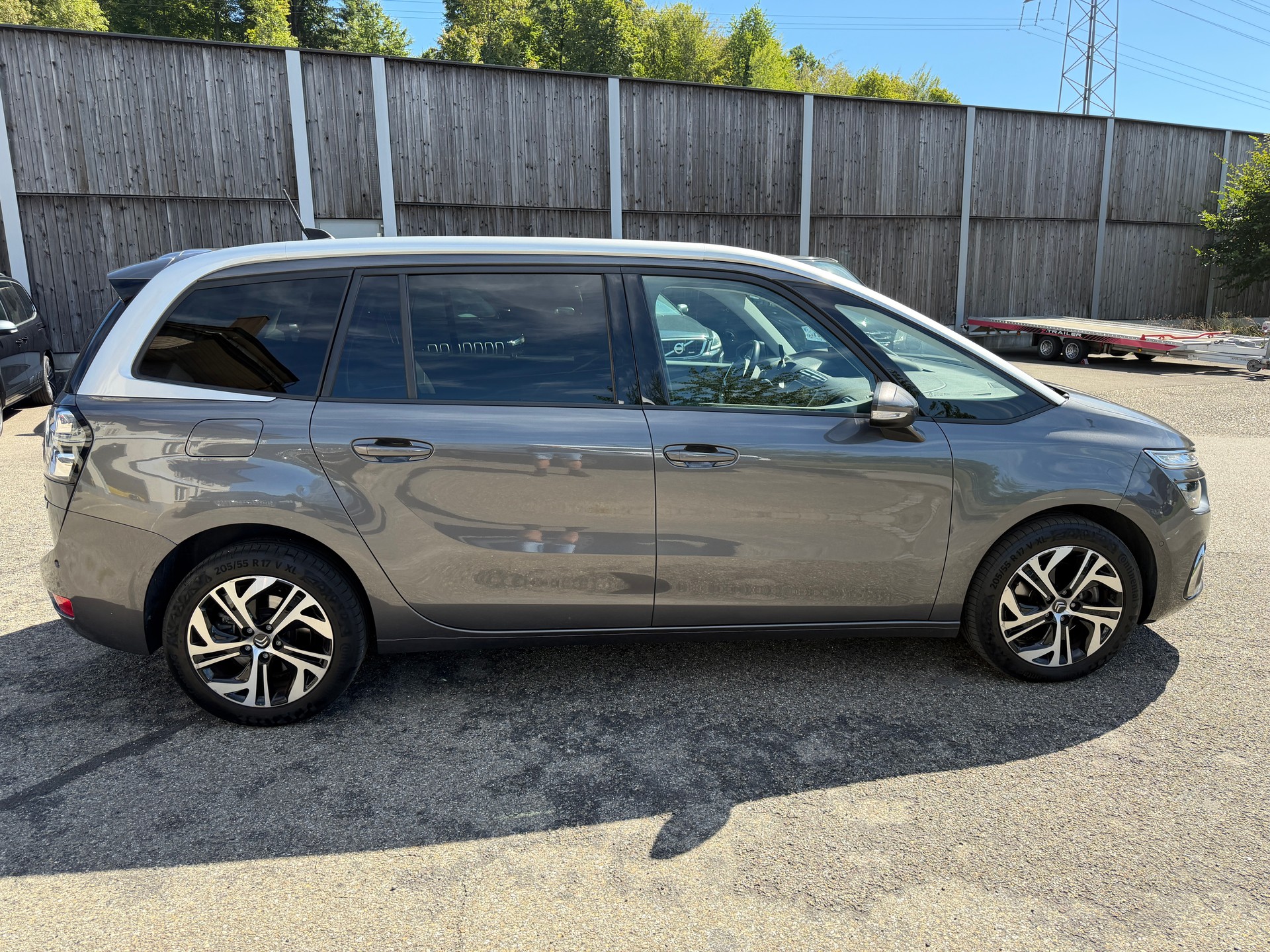 CITROEN Grand C4 Spacetourer 2.0 BlueHDi Shine EAT8-image-4