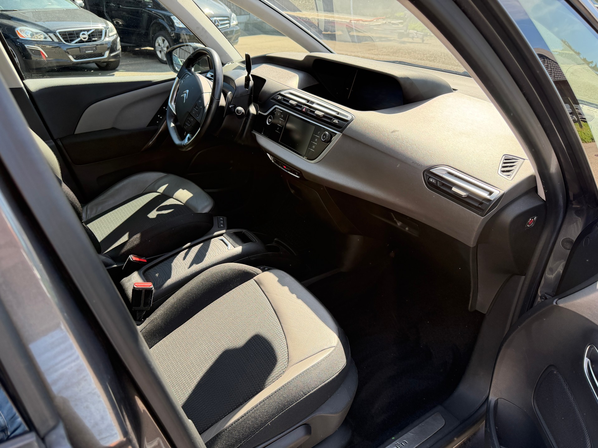 CITROEN Grand C4 Spacetourer 2.0 BlueHDi Shine EAT8-image-9